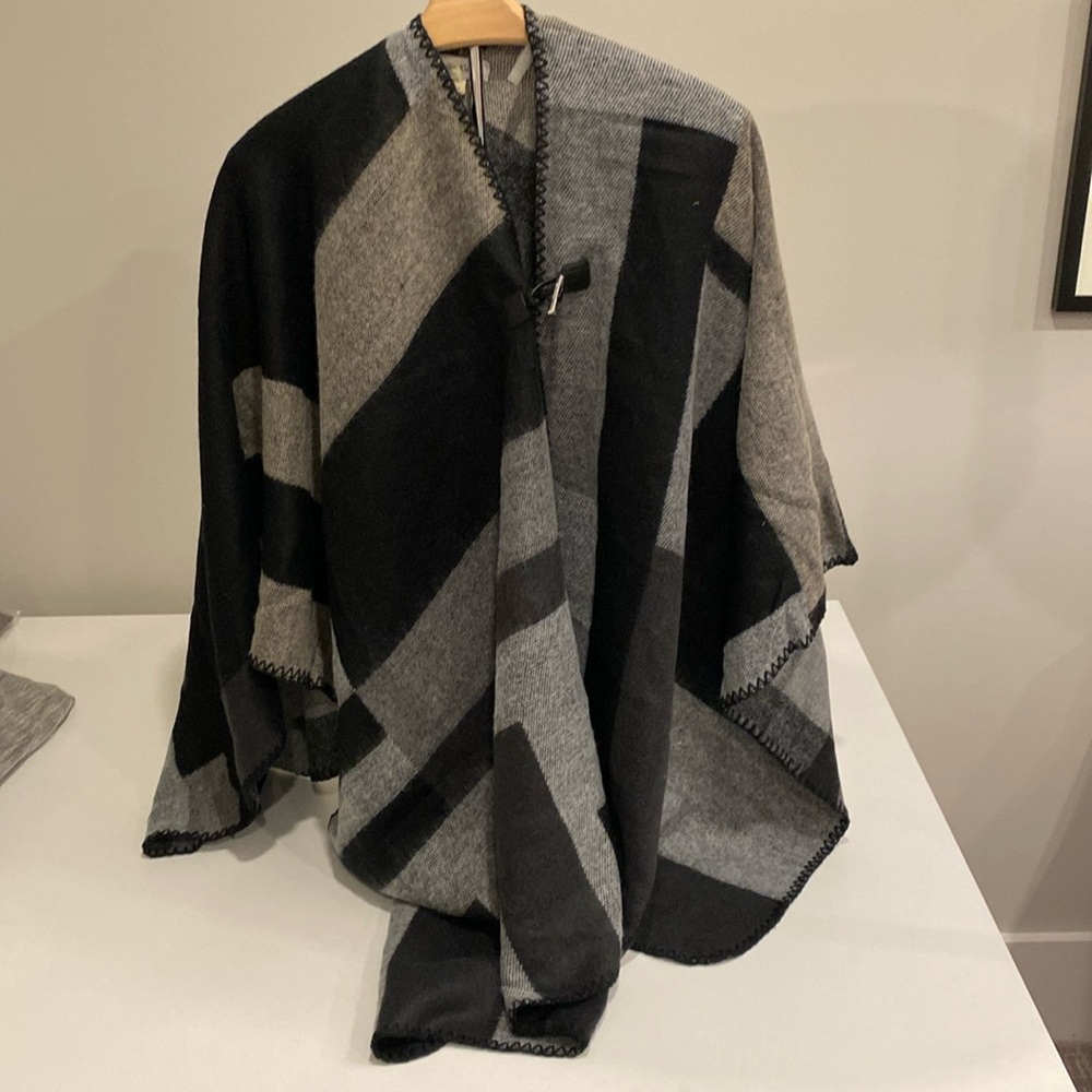 Calvin Klein charcoal/tan/black acrylic wrap, one size fits all
